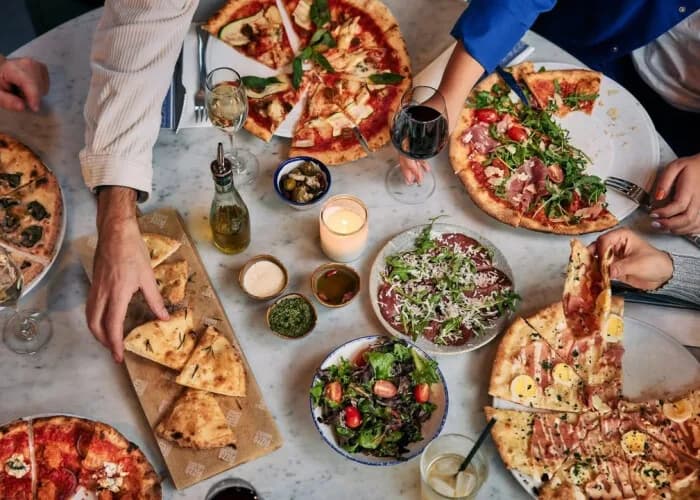 De Pizzabakkers Dagelijkse Groenmarkt in Den Haag — foto 7