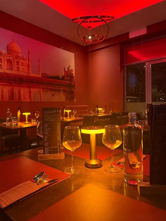 Indian Taj Mahal Tandoori and Sweets
